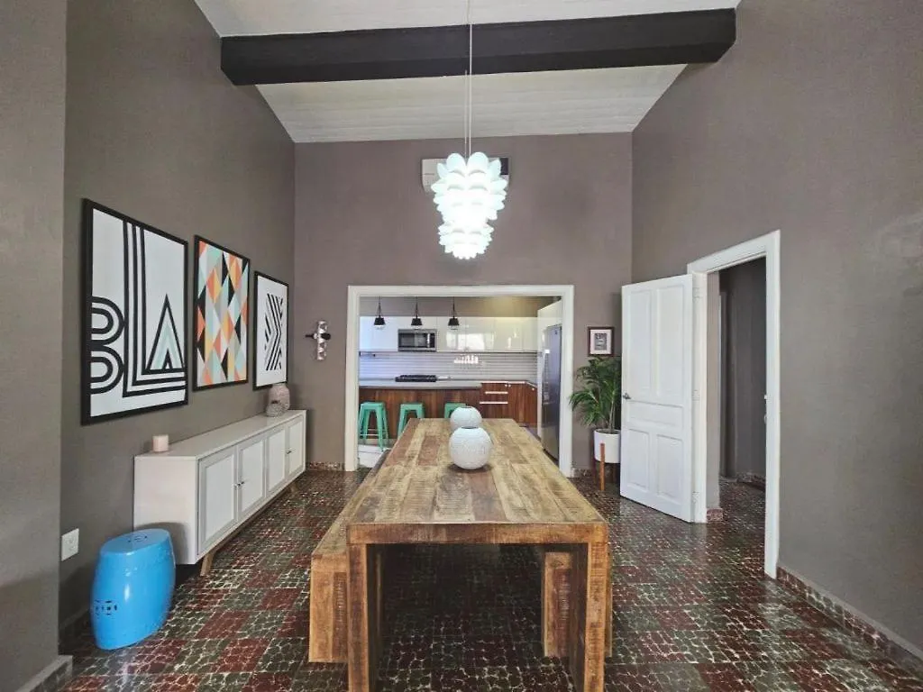 Iconic Centro Retreat Walk To Beach & Dining Mazatlán Apartament