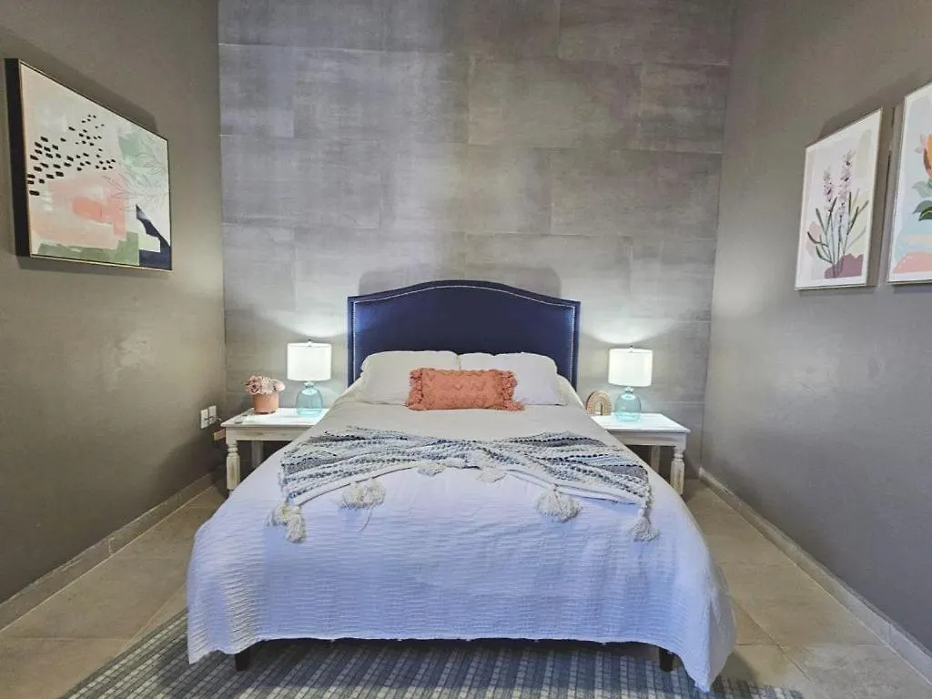 Iconic Centro Retreat Walk To Beach & Dining Mazatlán 0*,