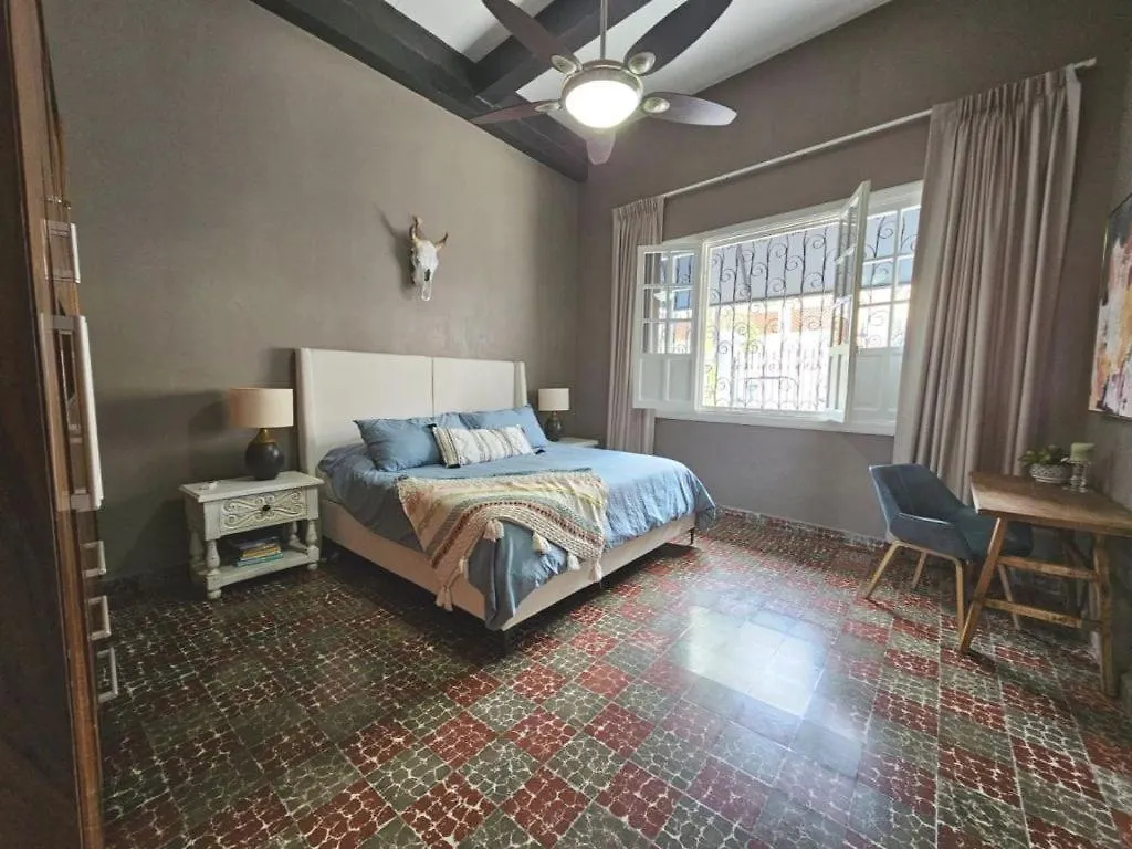 Apartament Iconic Centro Retreat Walk To Beach & Dining Mazatlán